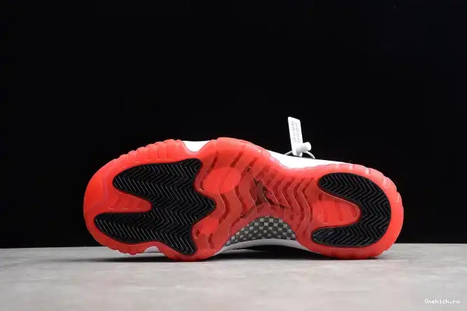 One Kick Retro Air 528895-012 Low  